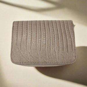 CLAUDE , ZIP CREDIT CARD HOLDER , TAUPE