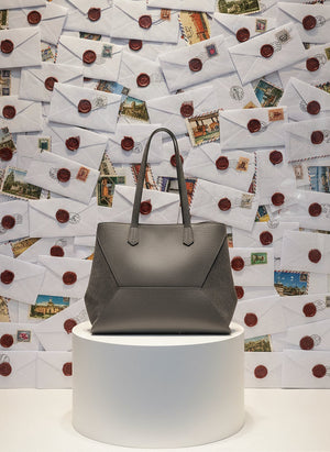 GIANNA , LARGE ENVELOPE TOTE BAG  , GREY