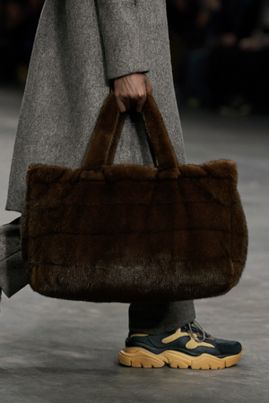 SOPHIA , FUN-MINK-FUR , LARGE TOTE BAG , CHOCOLATE