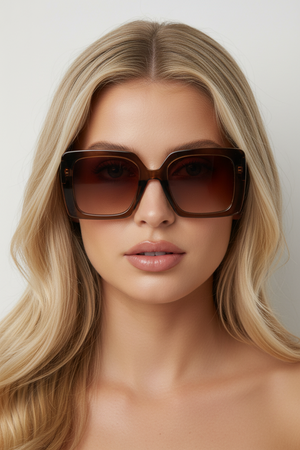 DEBBIE , MEDIUM SQUARE SUNGLASSES , OLIVE GLOSS