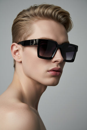 THEO , UNISEX SQUARE SUNGLASSES , BLACK